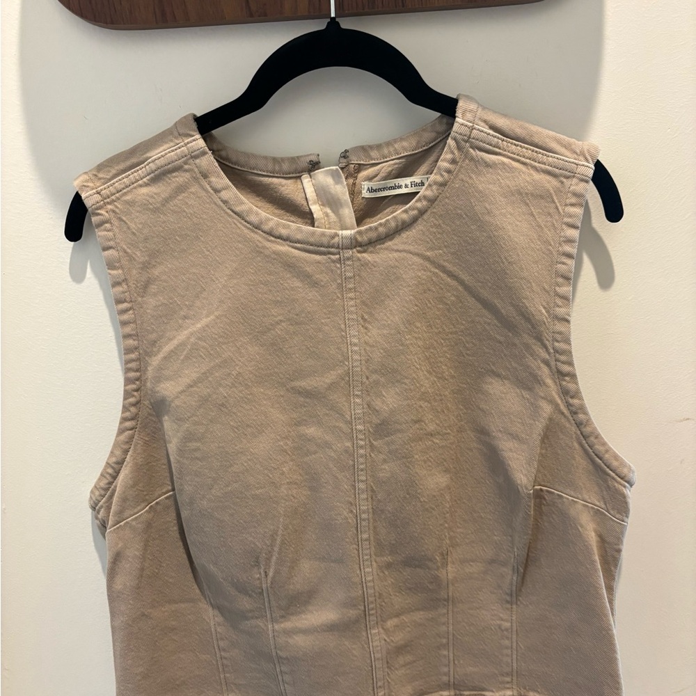 Green/tan Abercrombie zip up back sleeveless top